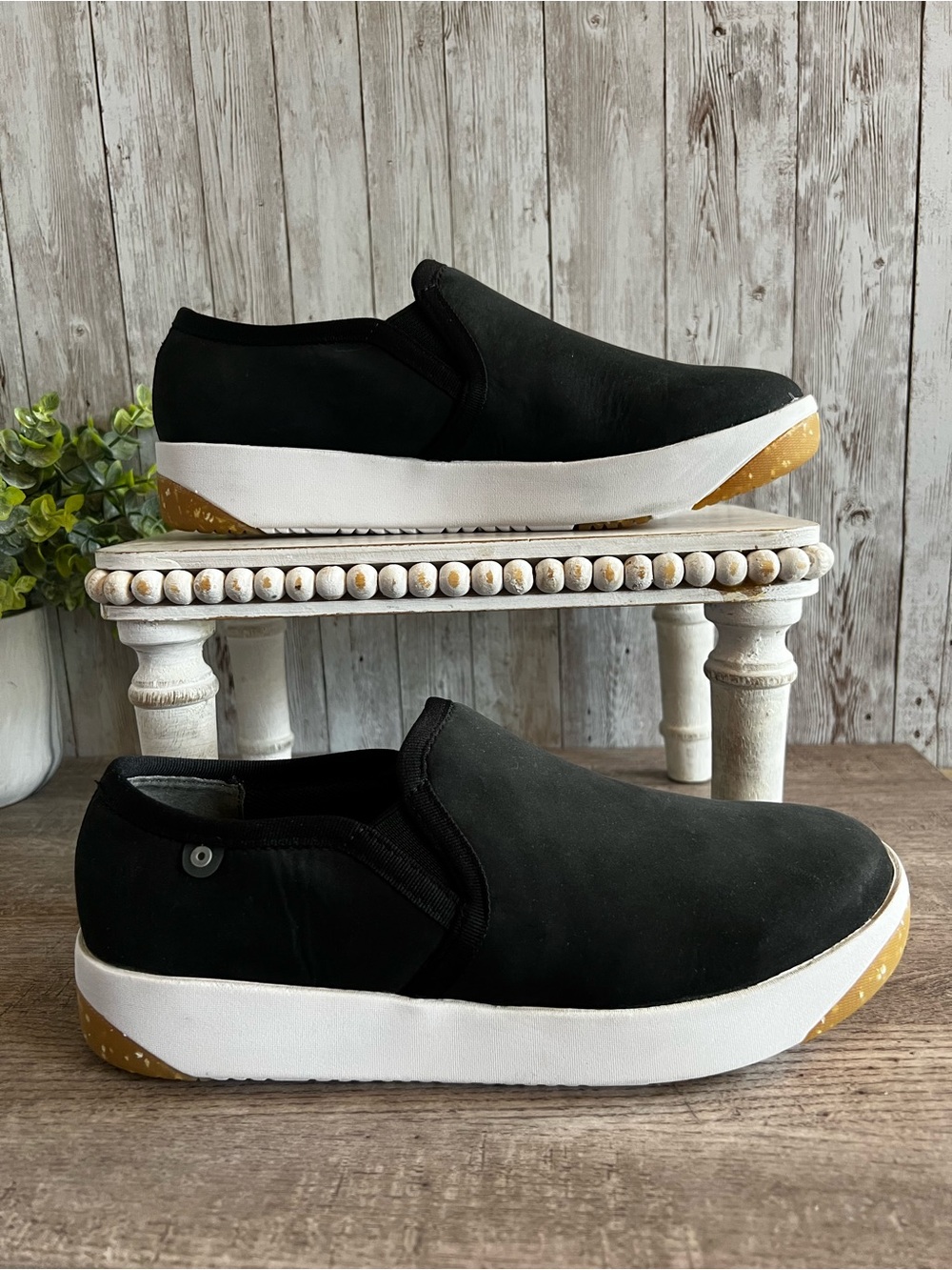 Bogs Kicker Slip On Leather Water Resistant Slip On Shoes Black Women’s  Size 7